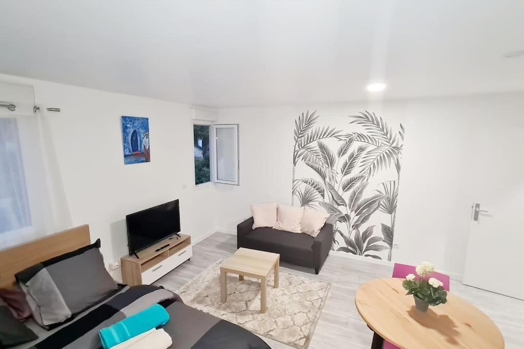 Appartement Tres Lumineux Et Calme. Sevran Exterior foto